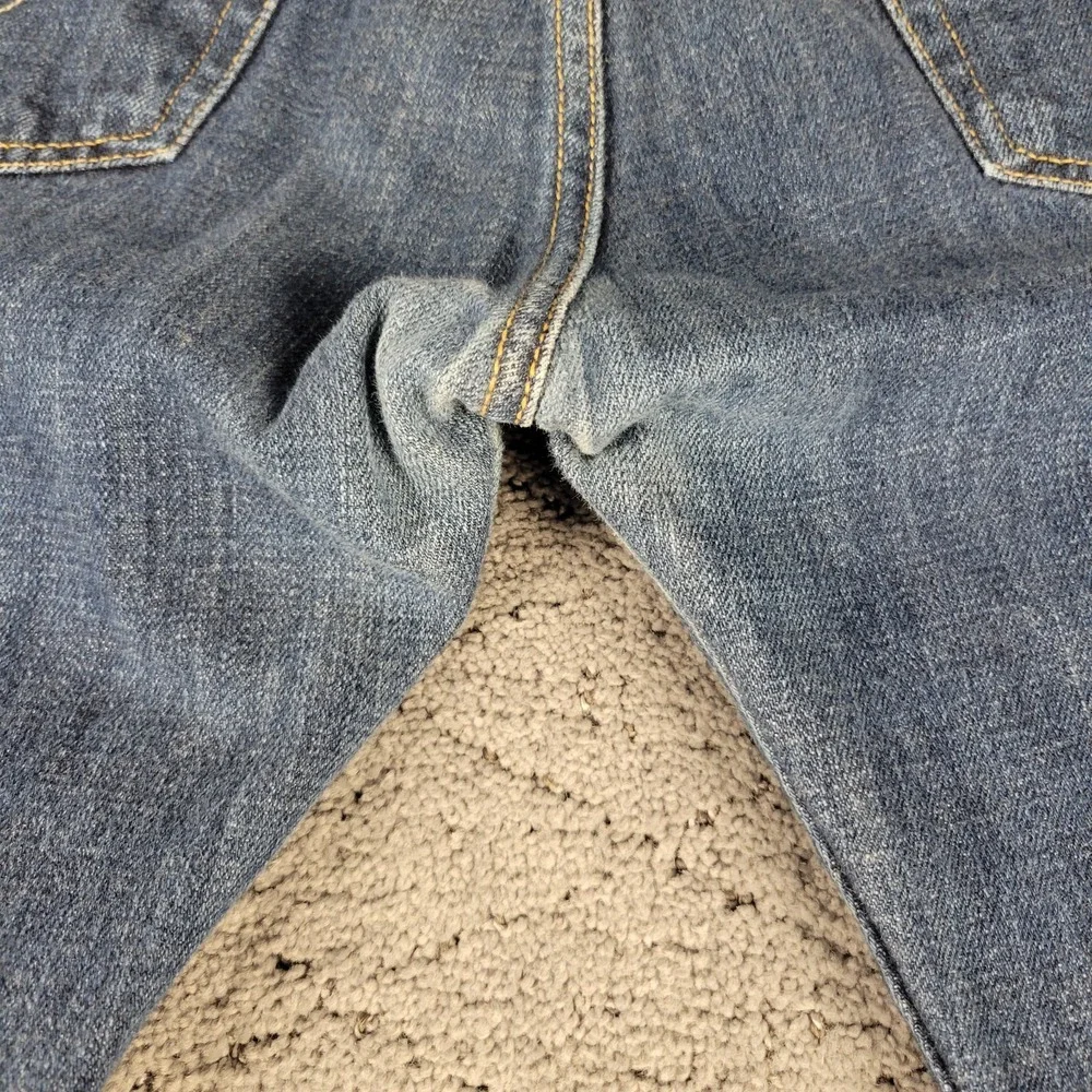Levis 501 Jeans Mens 34x30 Blue Button Fly Straight Leg Medium Wash Denim